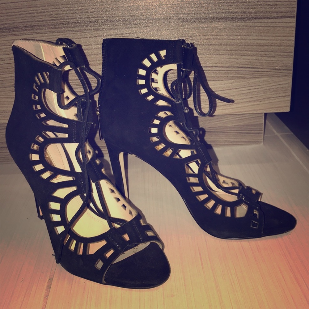 BCBG GENERATION HEELS